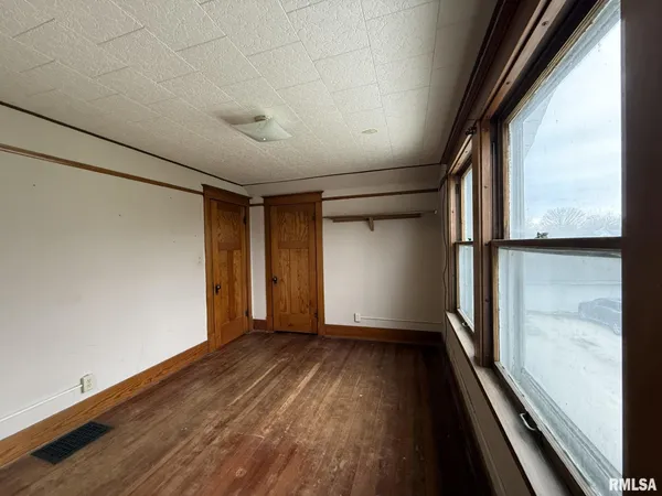 $149,900 | 180 East Penn Avenue, Roseville, IL 61473