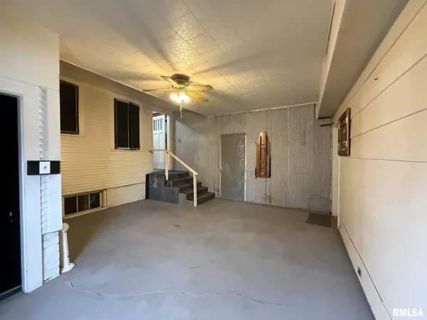 $149,900 | 180 East Penn Avenue, Roseville, IL 61473