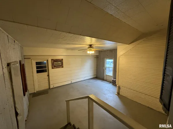 $144,900 | 180 East Penn Avenue, Roseville, IL 61473