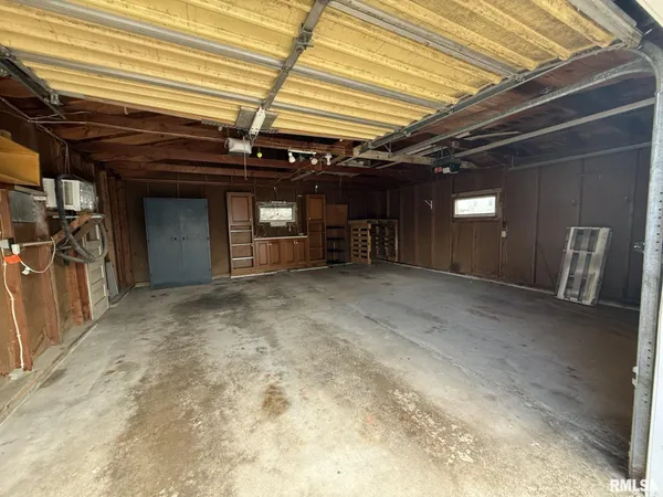 $149,900 | 180 East Penn Avenue, Roseville, IL 61473