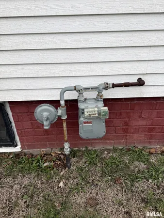 $149,900 | 180 East Penn Avenue, Roseville, IL 61473