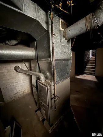 $149,900 | 180 East Penn Avenue, Roseville, IL 61473