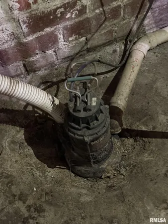 $149,900 | 180 East Penn Avenue, Roseville, IL 61473