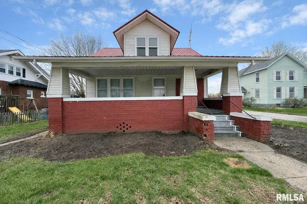 $149,900 | 180 East Penn Avenue, Roseville, IL 61473