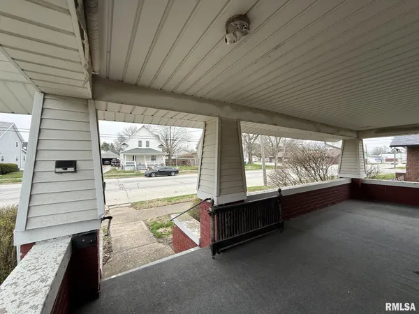 $144,900 | 180 East Penn Avenue, Roseville, IL 61473