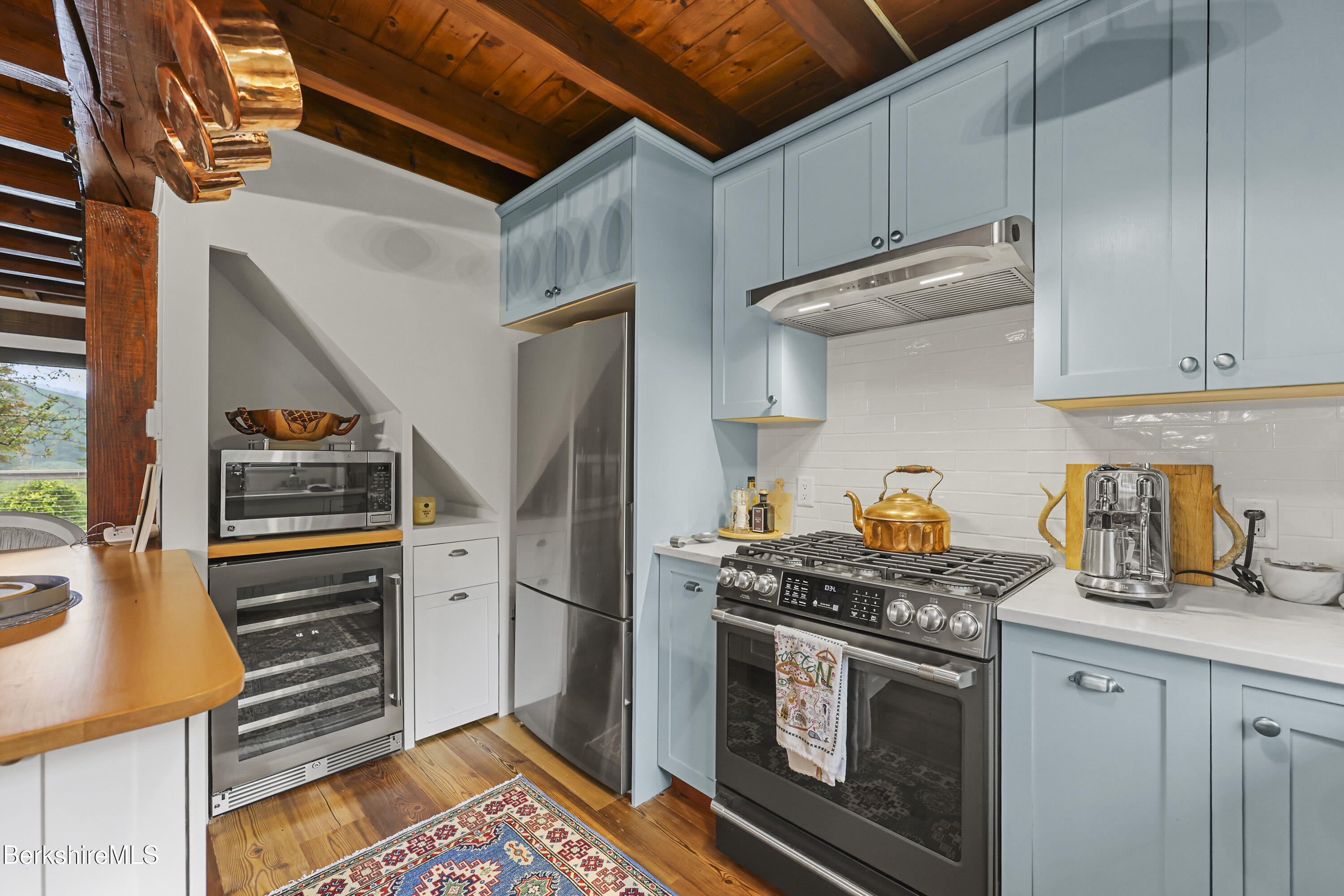 327 Chester Road Becket, MA 01223 - Photo 21 of 49 Kitchen