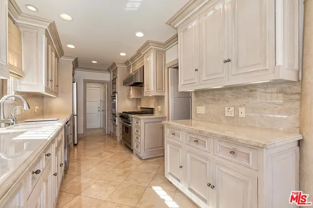 $7,995 | 1511 Pandora Avenue, Los Angeles, CA 90024