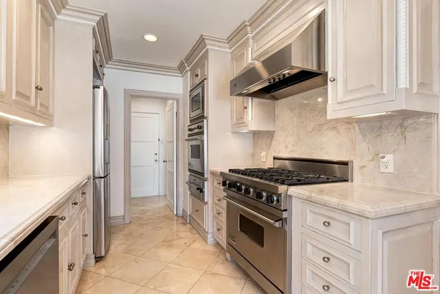 $7,995 | 1511 Pandora Avenue, Los Angeles, CA 90024