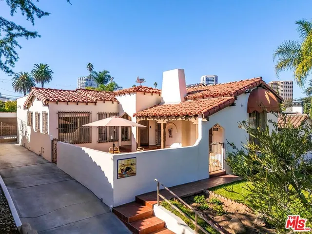 $7,995 | 1511 Pandora Avenue, Los Angeles, CA 90024