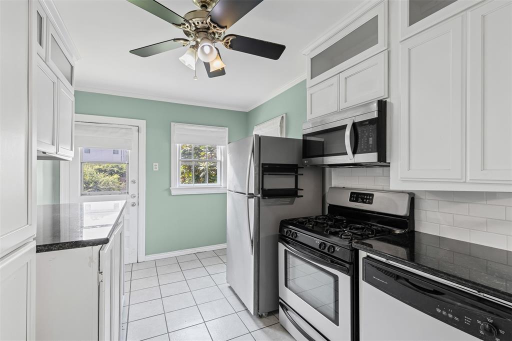 5834 Goodwin Avenue Dallas, TX 75206 - Photo 16 of 31