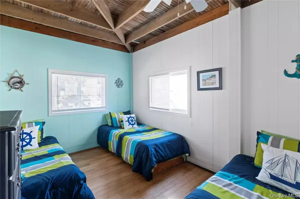 $1,799,000 | 597 Bayberry Walk, Ocean Beach, NY 11770