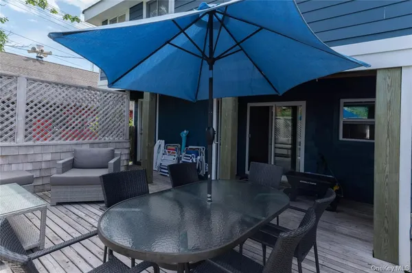 $1,799,000 | 597 Bayberry Walk, Ocean Beach, NY 11770