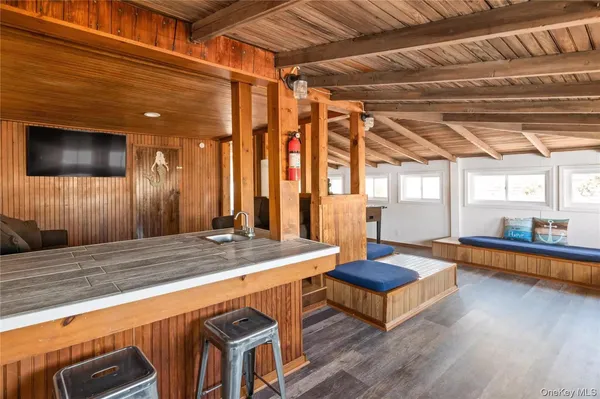 $1,799,000 | 597 Bayberry Walk, Ocean Beach, NY 11770