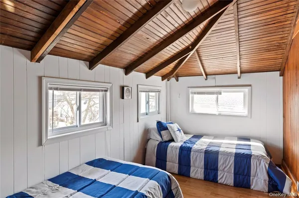 $1,799,000 | 597 Bayberry Walk, Ocean Beach, NY 11770