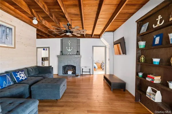 $1,799,000 | 597 Bayberry Walk, Ocean Beach, NY 11770