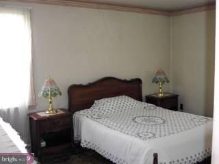529 Lawrence Road Havertown, PA 19083 - Photo 2 of 5