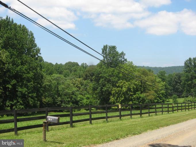 10624 Moreland Road Delaplane, VA 20144 - Photo 7 of 9 Street View