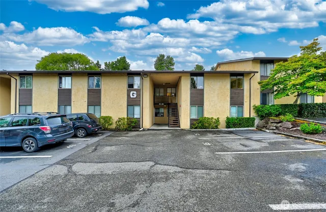 $399,000 | 12600 Northeast 145th Street, Unit 52G, Kirkland, WA 98034
