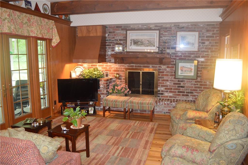 4407 Dickson Road Indianapolis, IN 46226 - Photo 8 of 24 Gallery Image 8