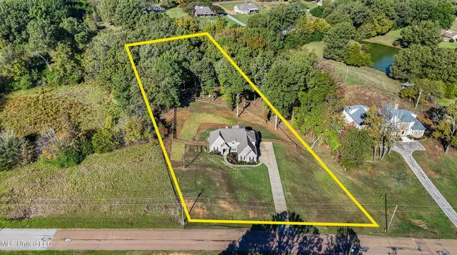 $485,000 | 5199 Dixie Creek Drive, Hernando, MS 38632