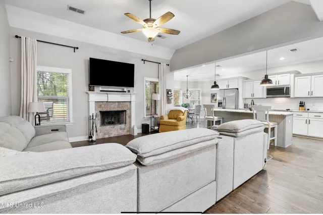 $485,000 | 5199 Dixie Creek Drive, Hernando, MS 38632