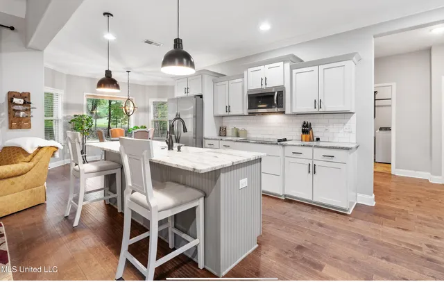 $485,000 | 5199 Dixie Creek Drive, Hernando, MS 38632