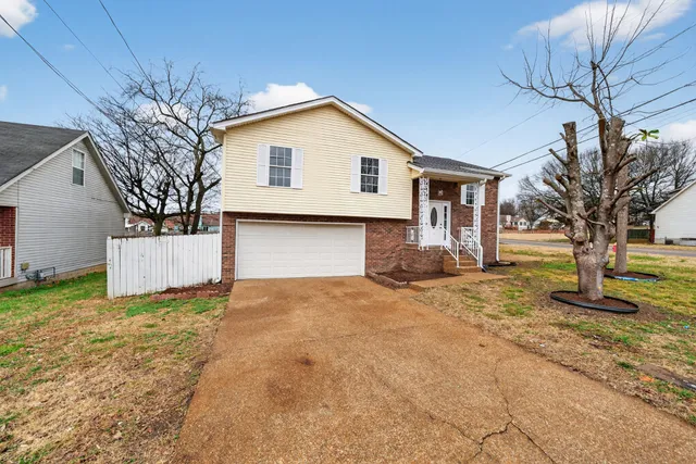 $425,000 | 3000 High Rigger Drive, Nashville, TN 37217