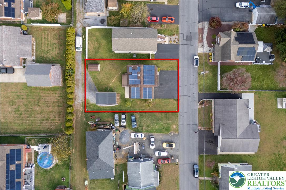 2735 Fairview Street Bethlehem, PA 18020 - Photo 40 of 43 front view of a house