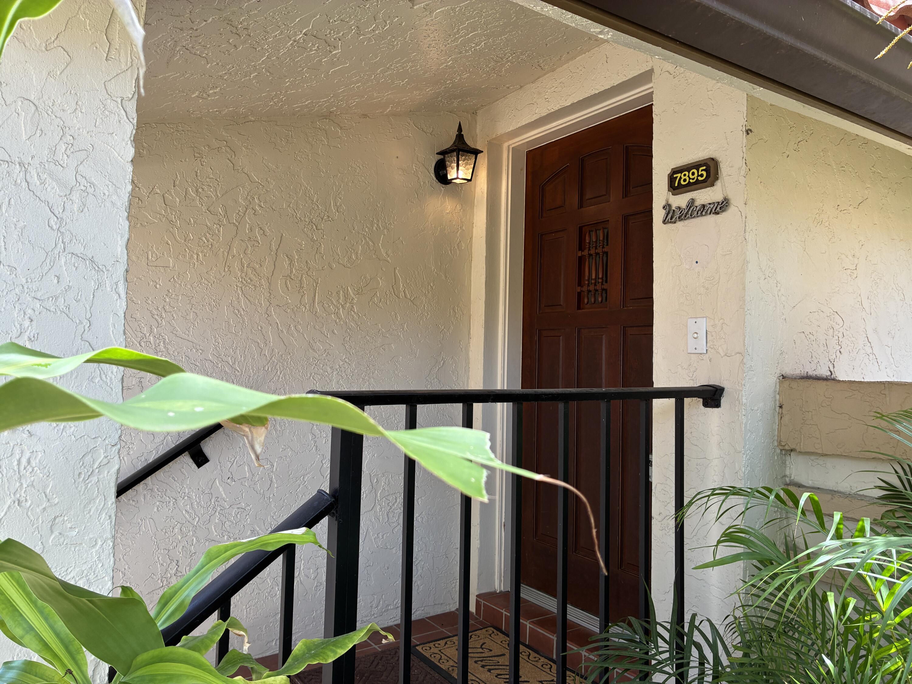 7895 La Mirada Drive Boca Raton, FL 33433 - Photo 4 of 43 IMG_0961