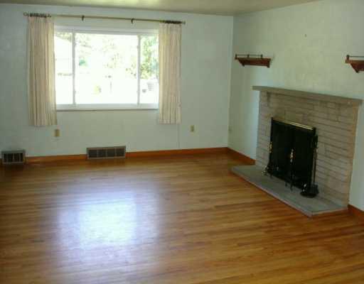 280 Limerick Road Wexford, PA 15090 - Photo 3 of 8 Living Room.