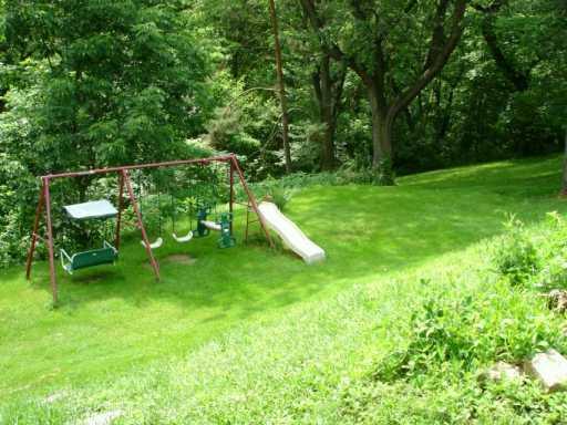280 Limerick Road Wexford, PA 15090 - Photo 7 of 8 Yard/Garden.