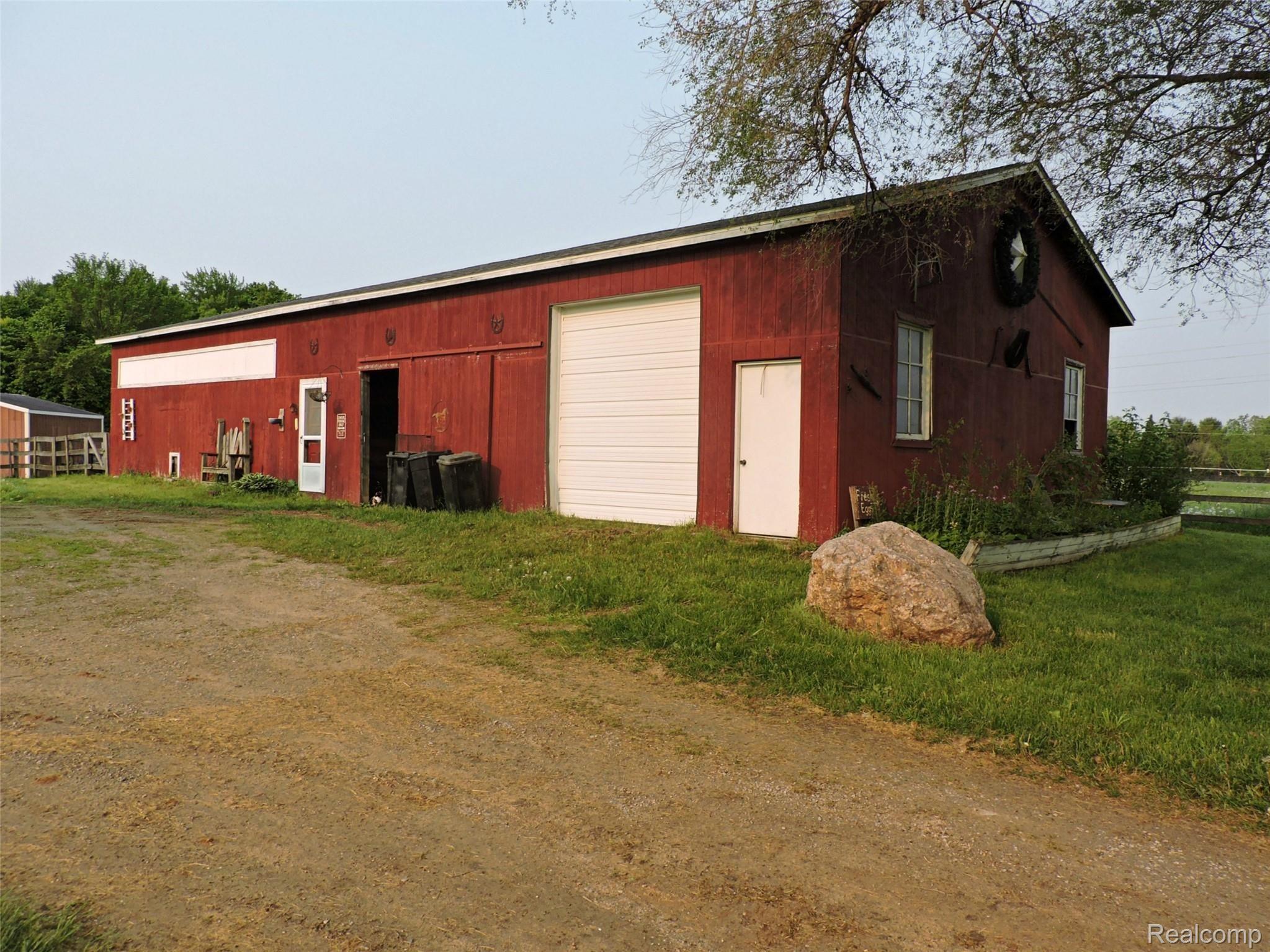 11342 East Carpenter Road Davison, MI 48423 - Photo 3 of 57 3.JPG