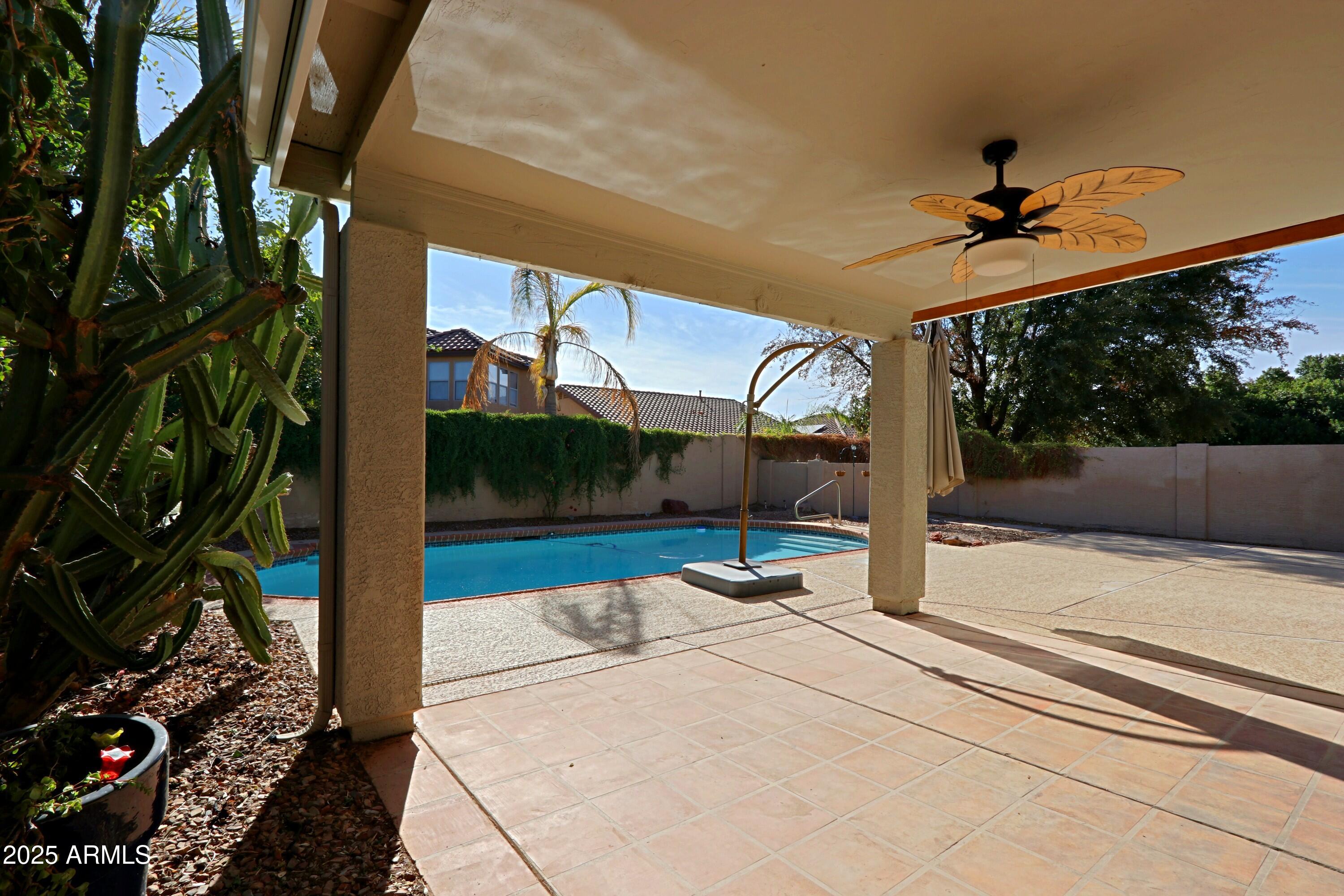 4047 East Rowel Road Phoenix, AZ 85050 - Photo 29 of 33 a view of a porch