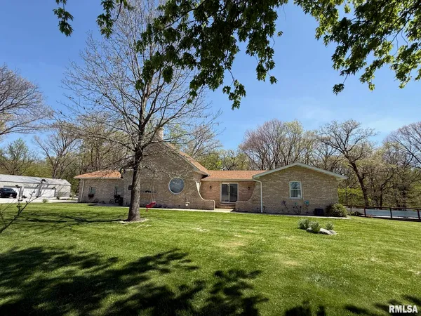 $399,000 | 12440 Boy Scout Trail, Petersburg, IL 62675