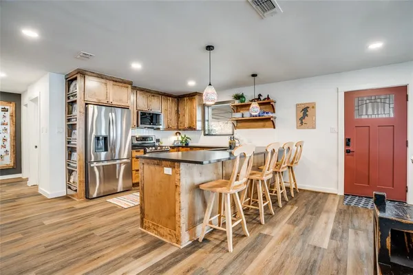 $585,000 | 170 Cherokee Trail, Nocona, TX 76255