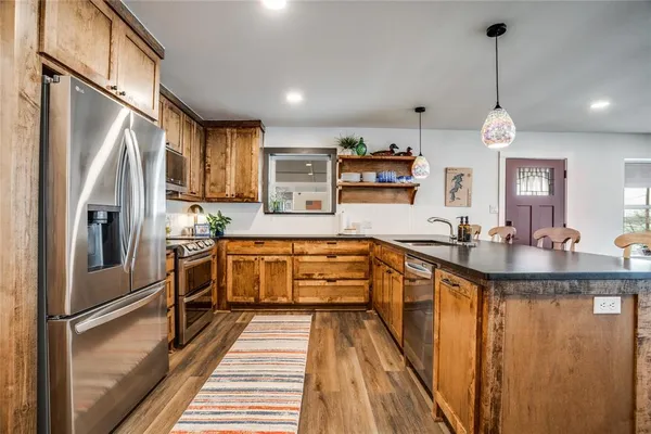 $585,000 | 170 Cherokee Trail, Nocona, TX 76255