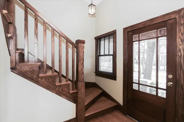 $875,000 | 354 Hawthorne Boulevard, Glen Ellyn, IL 60137