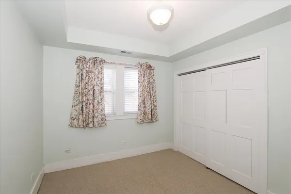 $875,000 | 354 Hawthorne Boulevard, Glen Ellyn, IL 60137