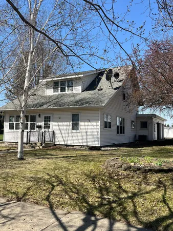 $164,500 | 521 9th Avenue, Madison, MN 56256