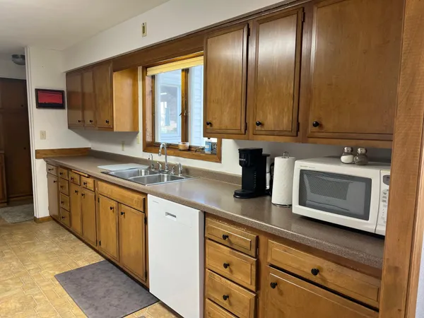 $164,500 | 521 9th Avenue, Madison, MN 56256