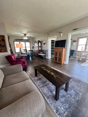 $164,500 | 521 9th Avenue, Madison, MN 56256