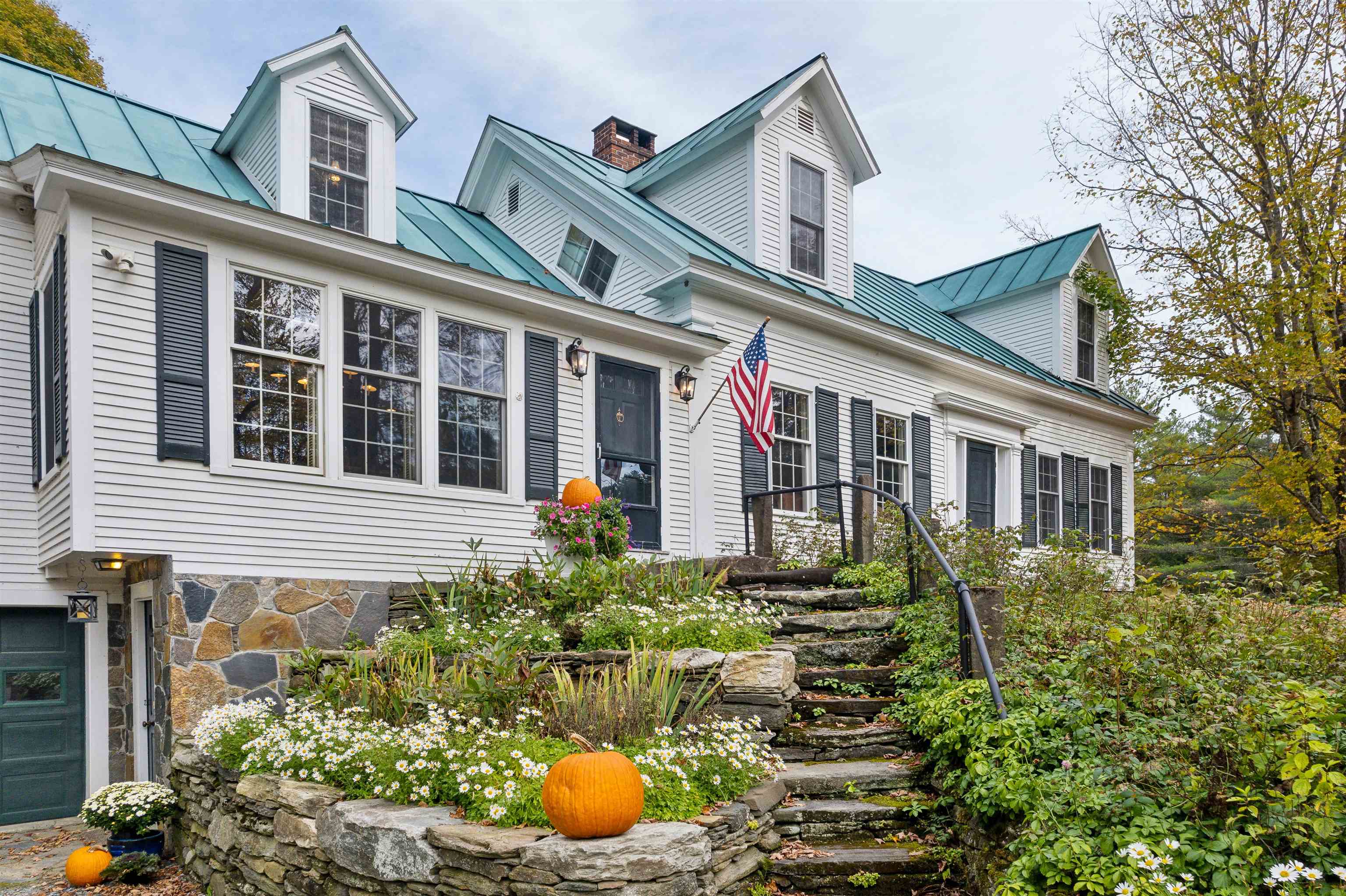 2373 Lime Pond Road Barnard, VT 05068 - Photo 4 of 43