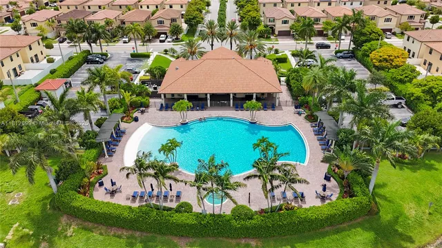 $4,150 | 3502 West 86th Terrace, Unit 3502, Hialeah, FL 33018