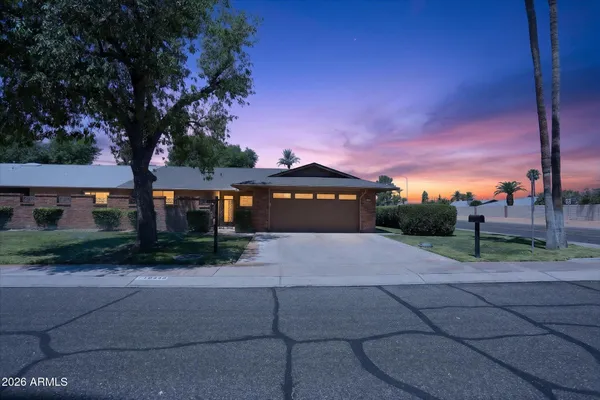 $329,000 | 18446 104th Avenue, Sun City, AZ 85373