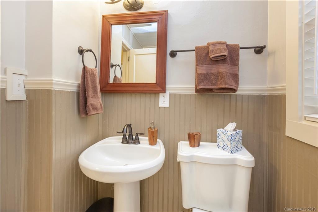 1500 Brook Road Charlotte, NC 28205 - Photo 18 of 32 Gallery Image 18