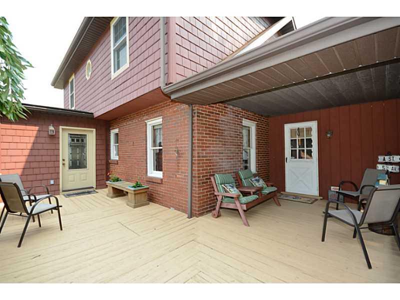 696 Simpson Howell Road Elizabeth, PA 15037 - Photo 2 of 25 Patio/Deck.