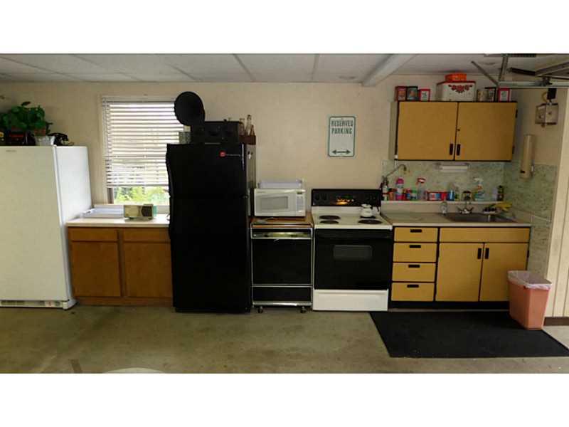 696 Simpson Howell Road Elizabeth, PA 15037 - Photo 25 of 25 Parking Lot/Garage. Garage Party/Entertaining Kitchen