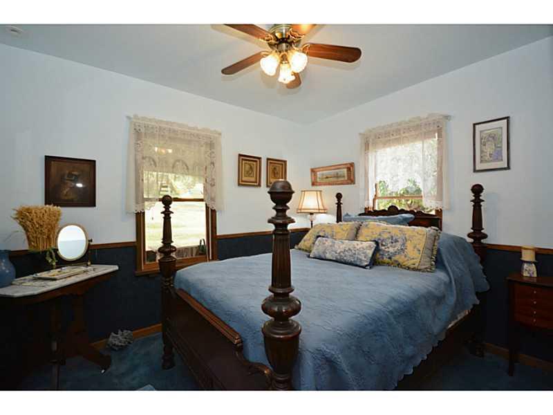 696 Simpson Howell Road Elizabeth, PA 15037 - Photo 7 of 25 Bedroom.