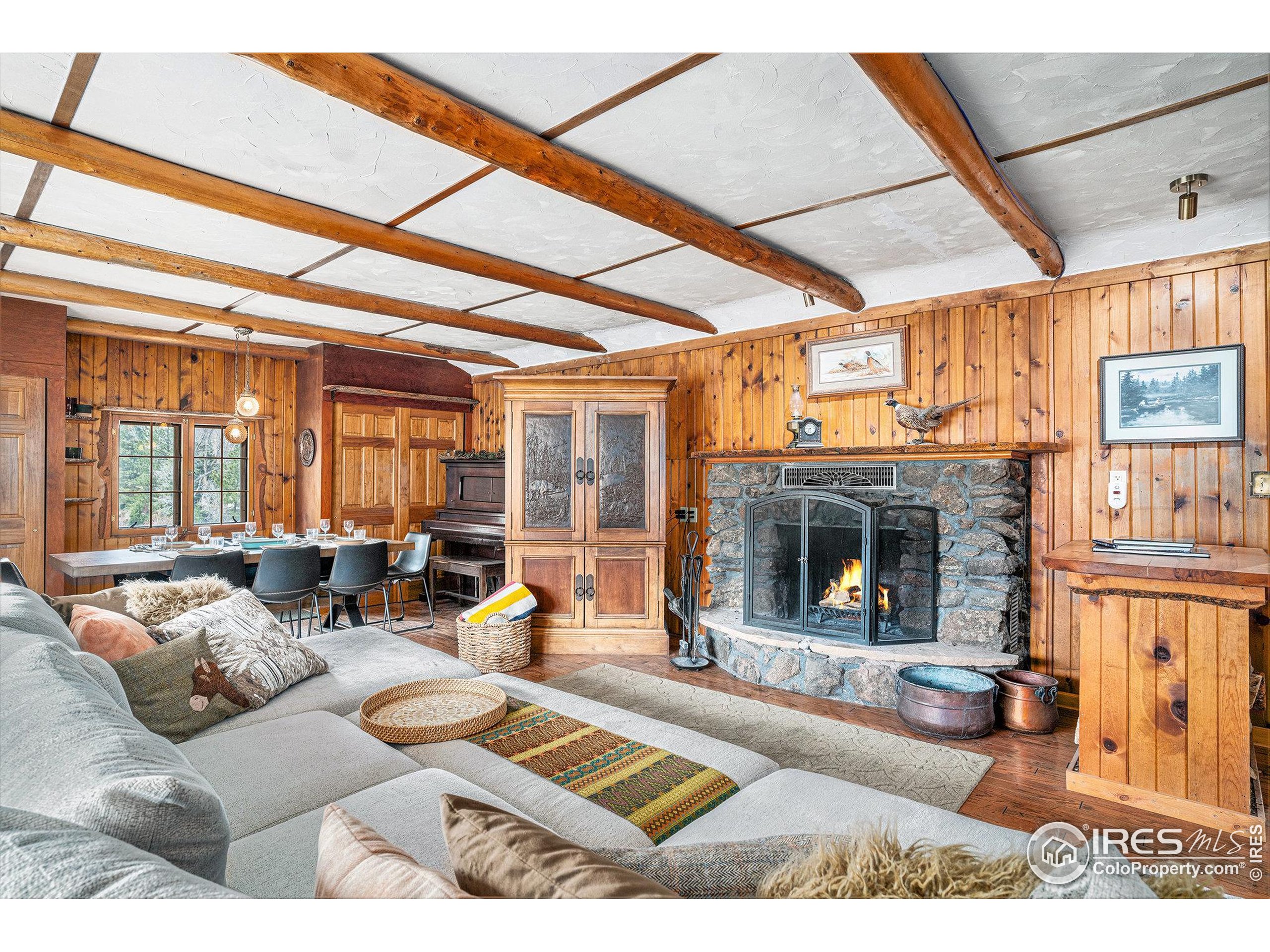 504 Rustic Road Bellvue, CO 80512 - Photo 13 of 39