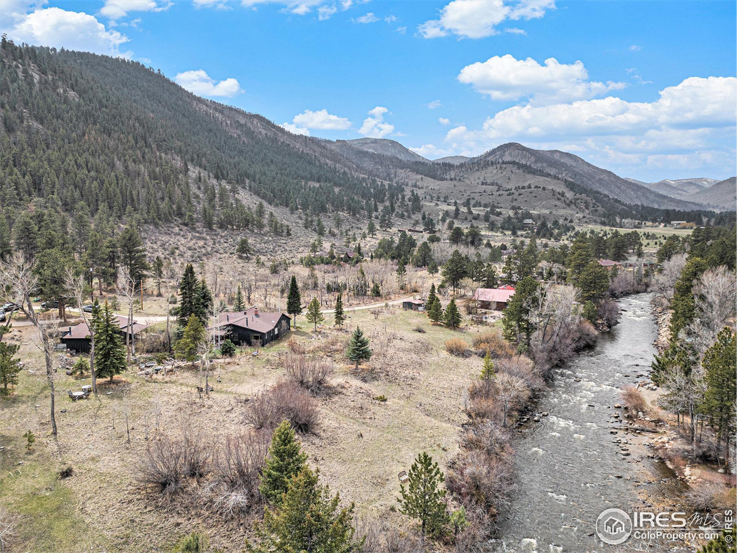 504 Rustic Road Bellvue, CO 80512 - Photo 4 of 39